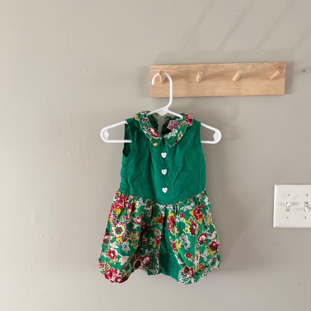 12m. Vintage green, floral dress